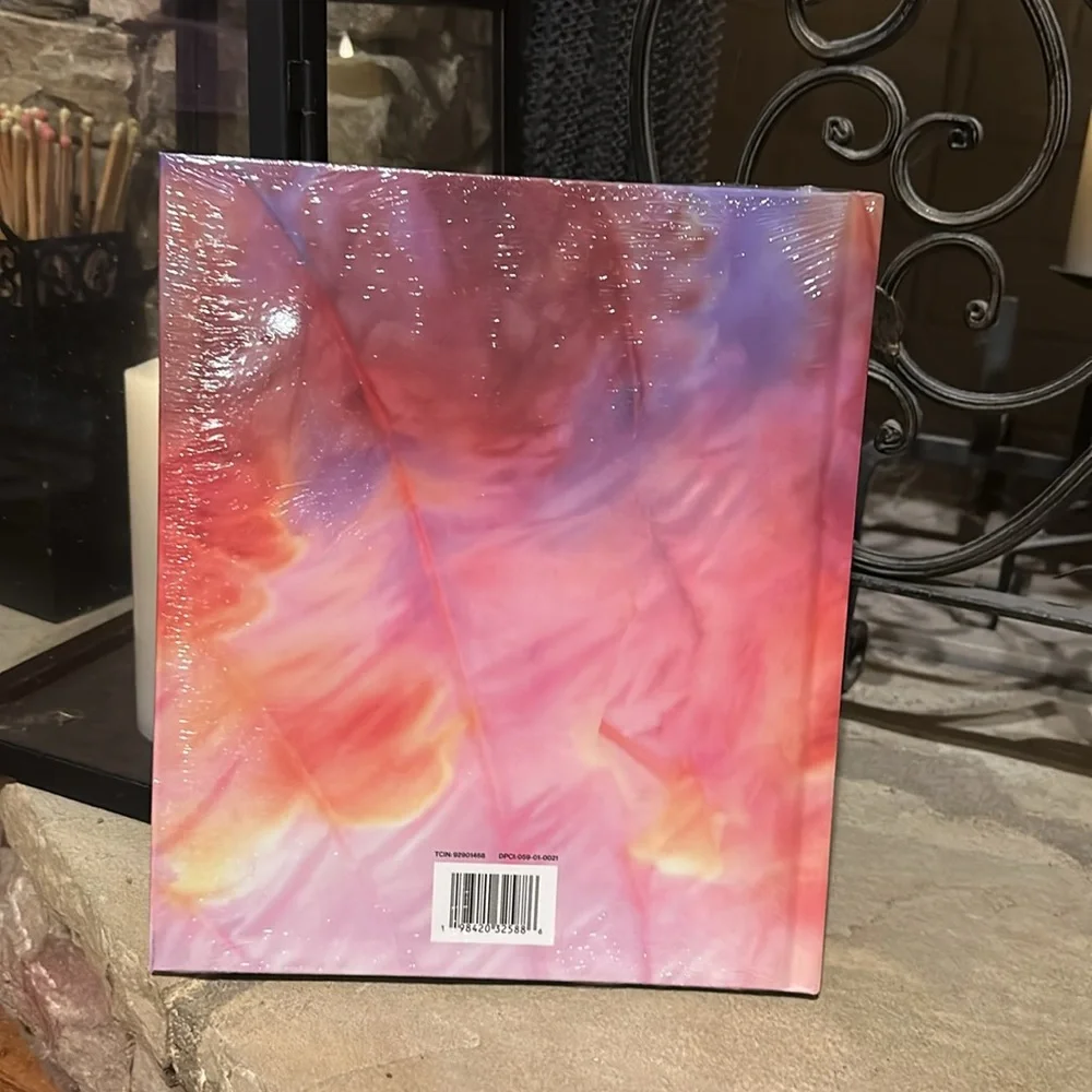 NWT Taylor Swift Eras Tour Official Book and Plastic Taylor Swift Cup - Picture 7 of 10